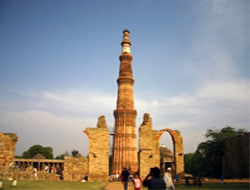 Front view of QutubMinar