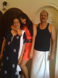 Sameera Reddy  family pic