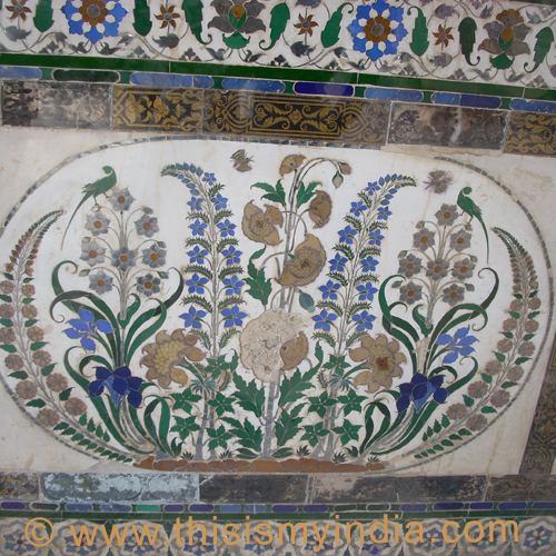 Pictures of India, Udaipur City Palace Motif