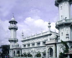 Mumbai is a city of multiple faiths. The Jama Masjid is the city's oldest and largest mosque.