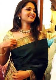 Anushka saree hot picture Anushka saree Hot
