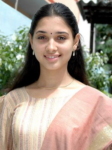 Tamanna in Kalloori